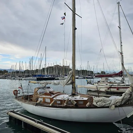 Voilier Santana A Botel Cannes